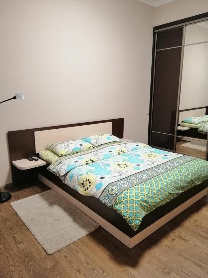 2 Bedrooms Apartment 150M From Opera House Lviv Exterior photo